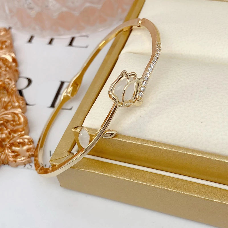 Korean Light Luxury Opal Tulip Flower Bracelets For Women Vintage Elegant Zircon Closed Bangle Wedding Party Jewelry Gifts
