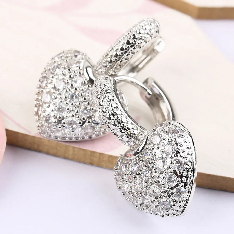 Hot Sale Fashion Silver Color Heart Hoop Earrings For Women Shining Cute Earrings Brincos Wedding Fine Jewelry 05M042