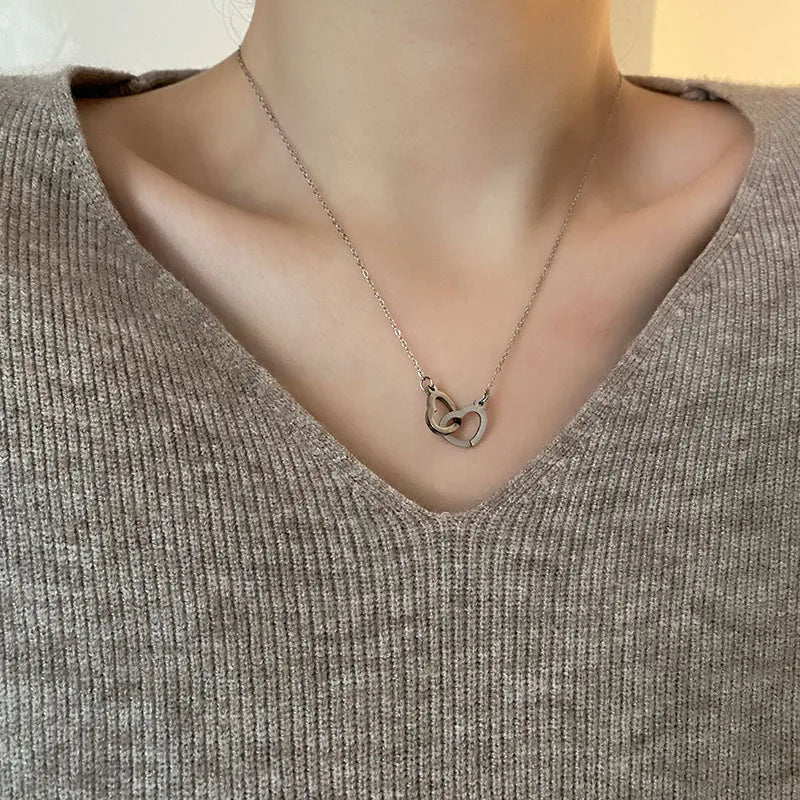 316L Stainless Steel Two Heart Connection Necklace Delicate Woman Accessory Popular Gifts Hot Sale New Jewelry