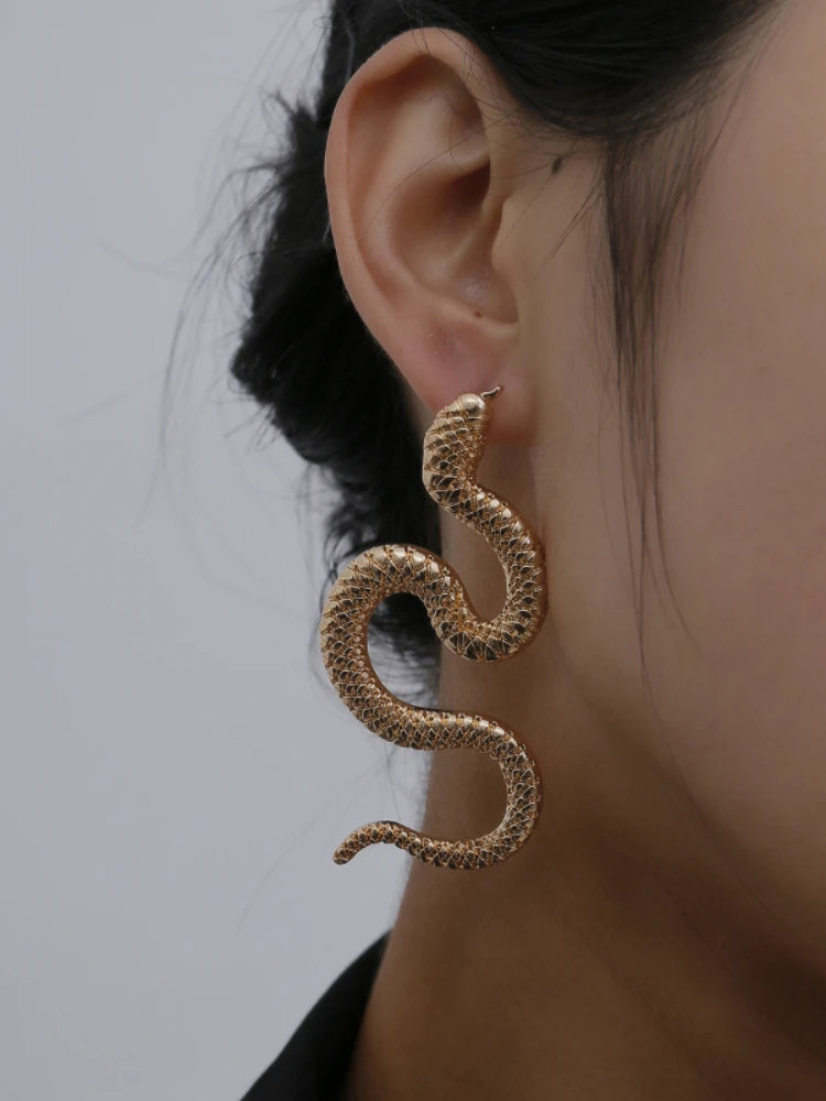 Modern Jewelry Snake Earrings Personality Design Hot Sale Cool Metallic Drop Earings For Women Female Party Gift Dropshipping