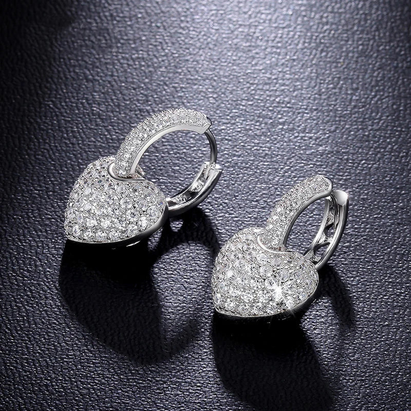 Hot Sale Fashion Silver Color Heart Hoop Earrings For Women Shining Cute Earrings Brincos Wedding Fine Jewelry 05M042