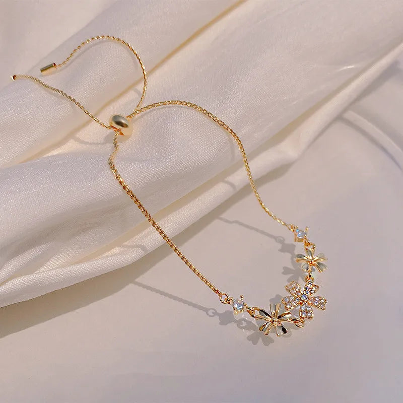 New Fashion Trend Unique Design Elegant Exquisite Light Luxury Zircon Petal Bracelet Female Jewelry Party Premium Gift Wholesale