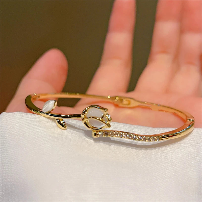 Korean Light Luxury Opal Tulip Flower Bracelets For Women Vintage Elegant Zircon Closed Bangle Wedding Party Jewelry Gifts