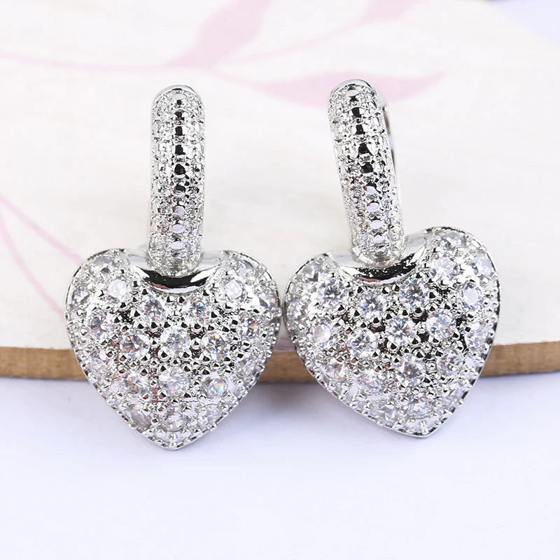 Hot Sale Fashion Silver Color Heart Hoop Earrings For Women Shining Cute Earrings Brincos Wedding Fine Jewelry 05M042