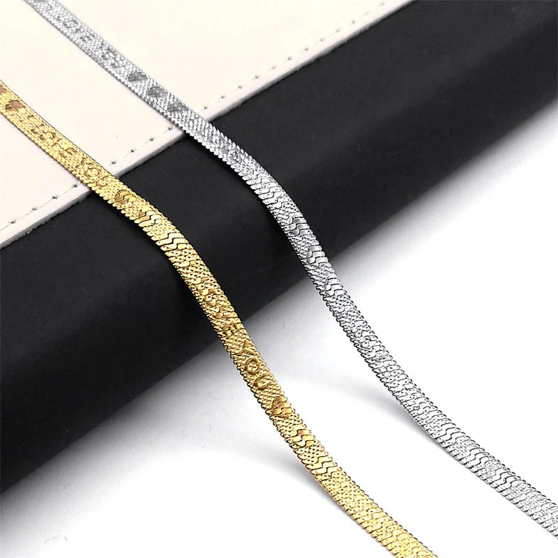 I LOVE YOU Letter Necklace Flat Neck Chain Clavicle Link for Women Stainless Steel Gold Sliver Color Treand Heart Jewelry Gift